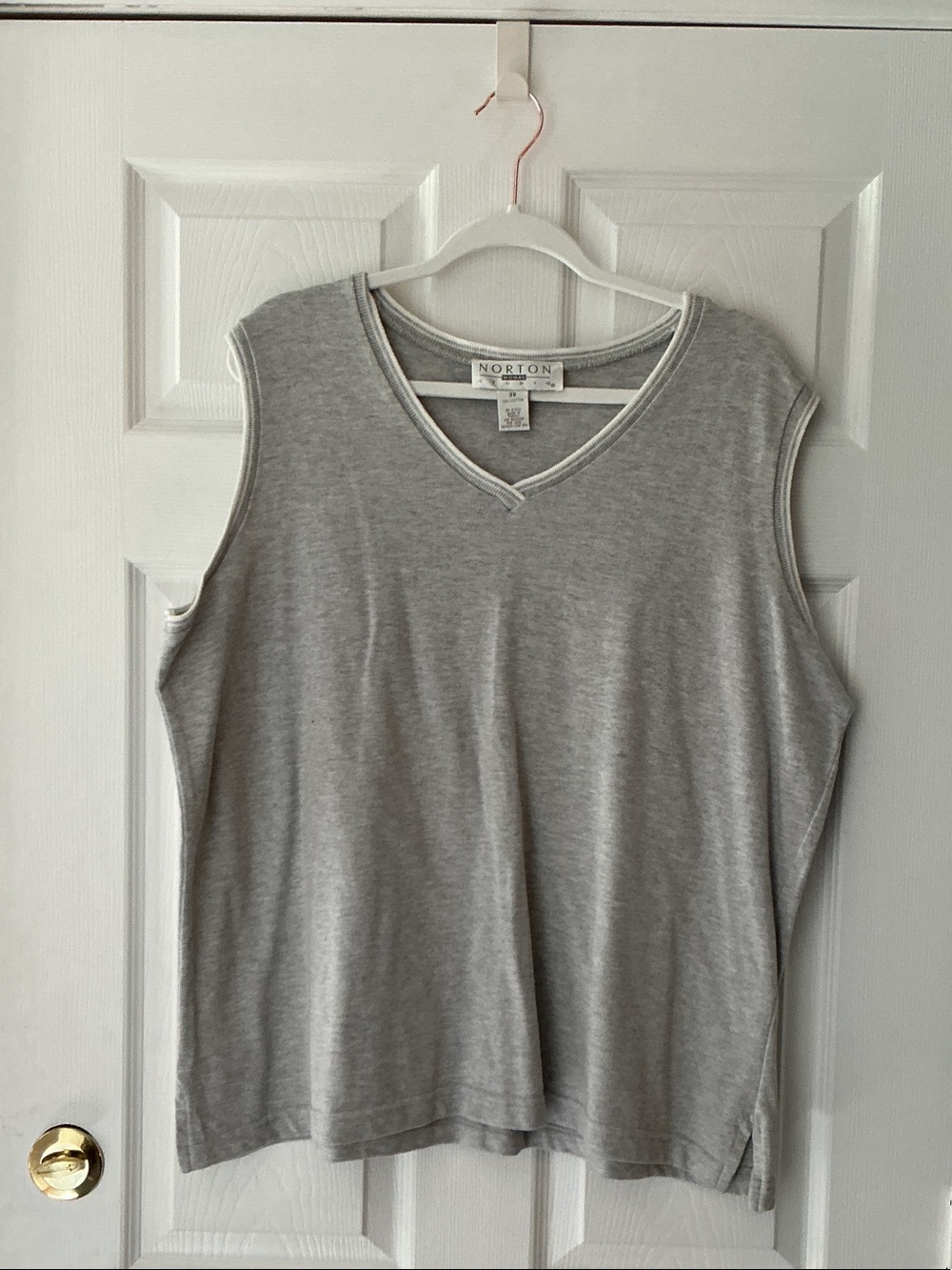 Sleeveless V-Neck Women's Vest- Light Gray